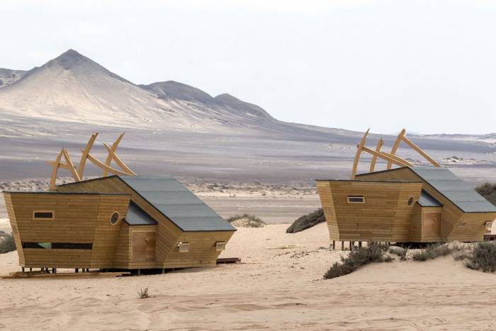 Shipwreck_Lodge_Rooms_Outside