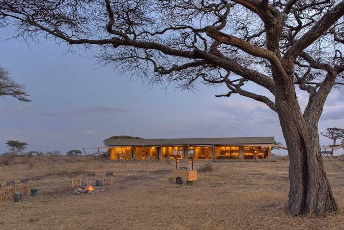 Namiri Plains - Sundowners with Main area Asilia Tanzania