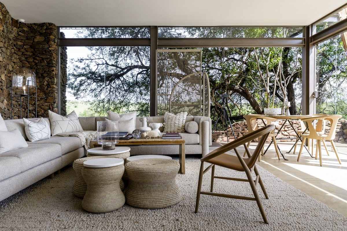 Singtia Faru Faru Lodge - Lounge area Tanzania