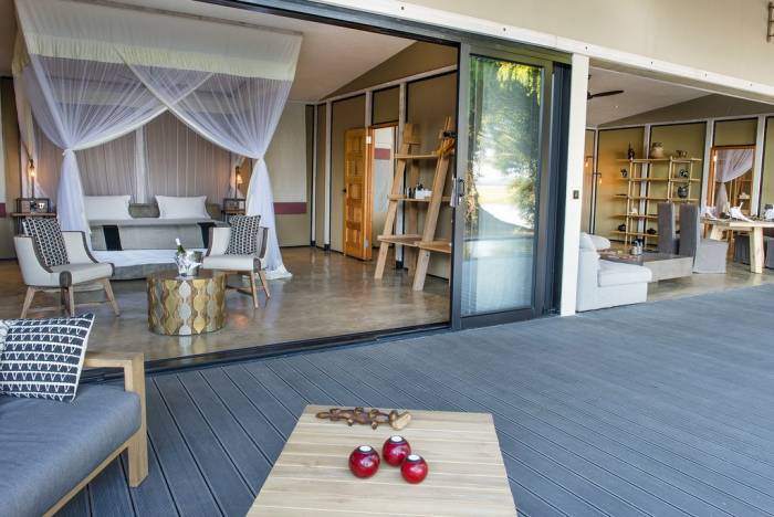 Sausage Tree camp - Kigelia house deck - Zambia