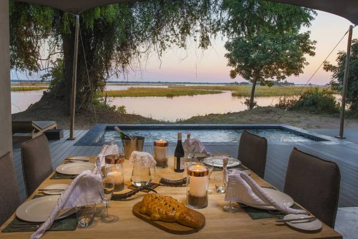 Sausage Tree camp - Kigelia house - Dining - Zambia