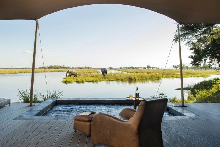 Sausage Tree camp - Luxury suite view - Zambia