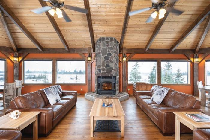 Nanuk Polar Bear Lodge - The Arctic