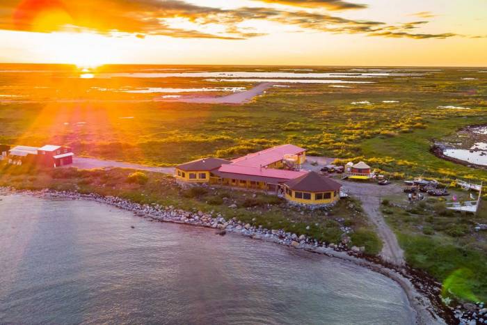 The Arctic - Seal River Heritage Lodge