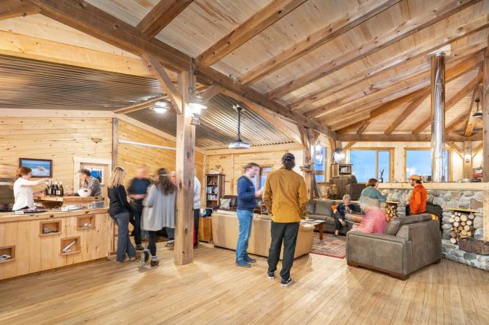 The Arctic - Seal River Heritage Lodge