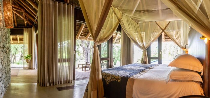 Leadwood lodge suite bedroom in the Sabi Sand in South Africa