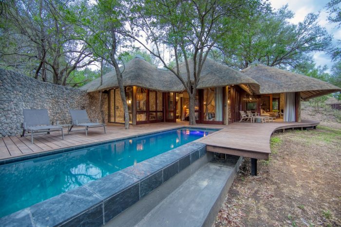 Leadwood lodge suite plunge pool on Sabi Sand in South Africa