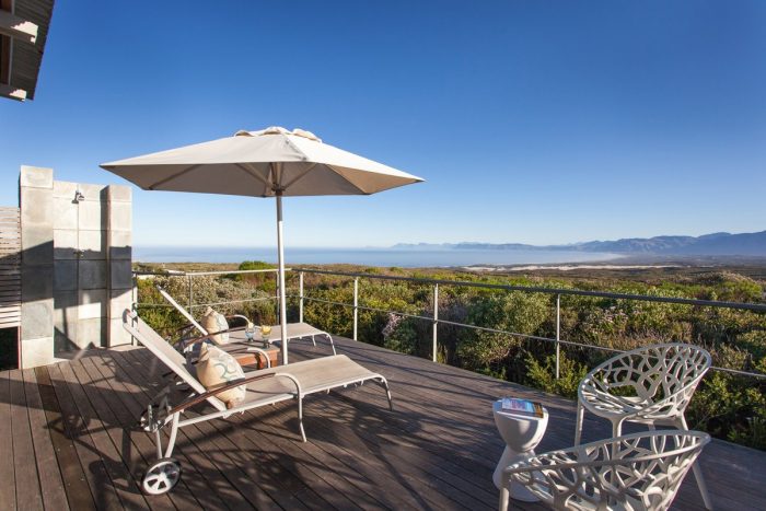 Grootbos Forest Lodge - Lux Suite Deck - in South Africa