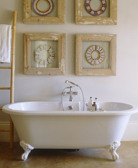 The manor bathroom in Samara in the Karoo in South Africa with Bellingham Safaris