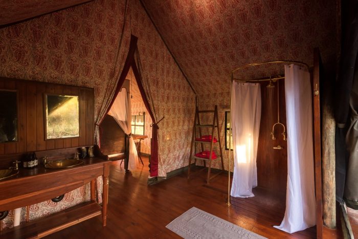 Dukes Camp in Okavango Delta in Botswana with Bellingham Safaris in Luxury