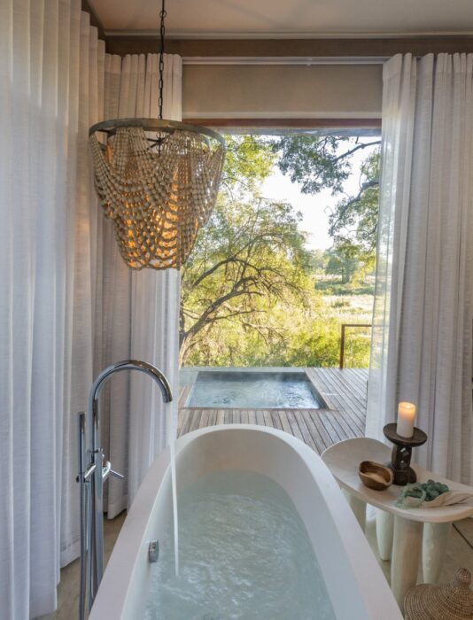 Dulini River Luxurious Bath in Sabi Sands in South Africa with Bellingham Safaris in Luxury